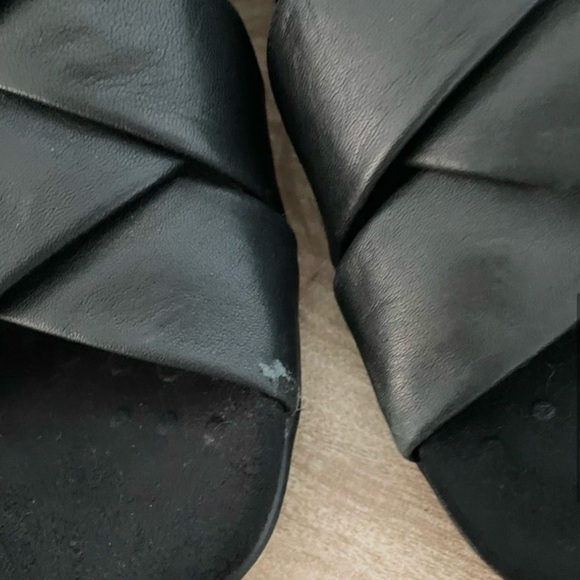 Vionic Black Juno Leather Crossed Braided Round Toe Sandals 6.5 - Picture 5 of 9